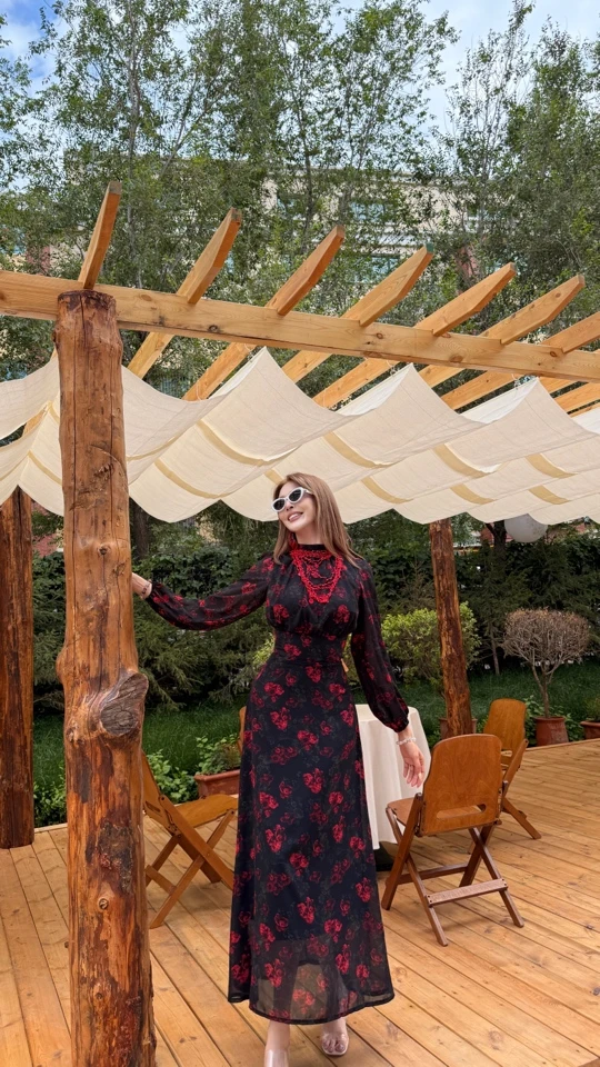 GIFLONA夏季印花长裙显优雅气质