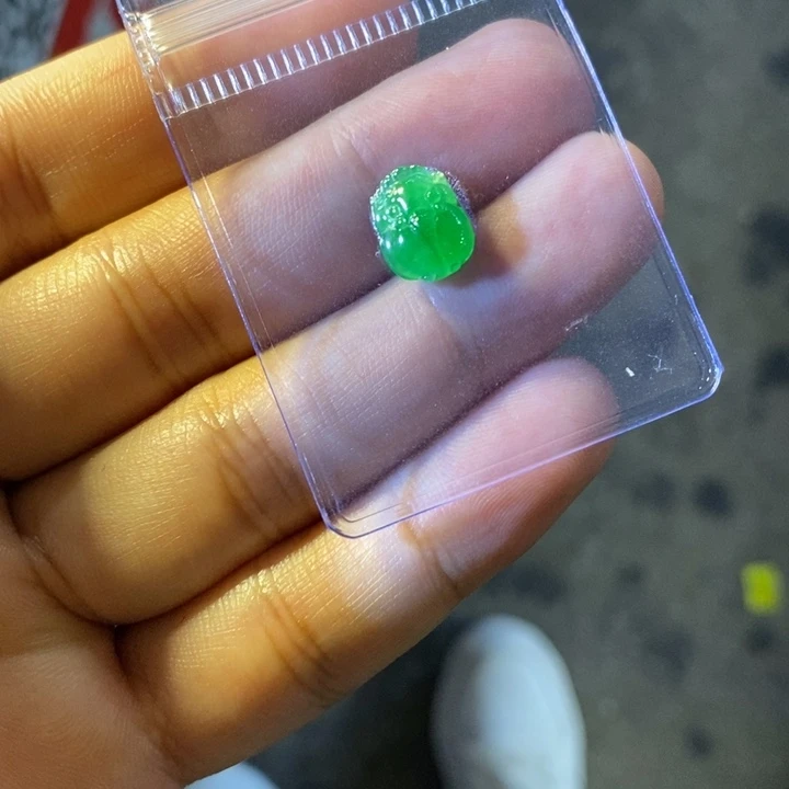 定制翡翠18K金镶嵌绿貔貅