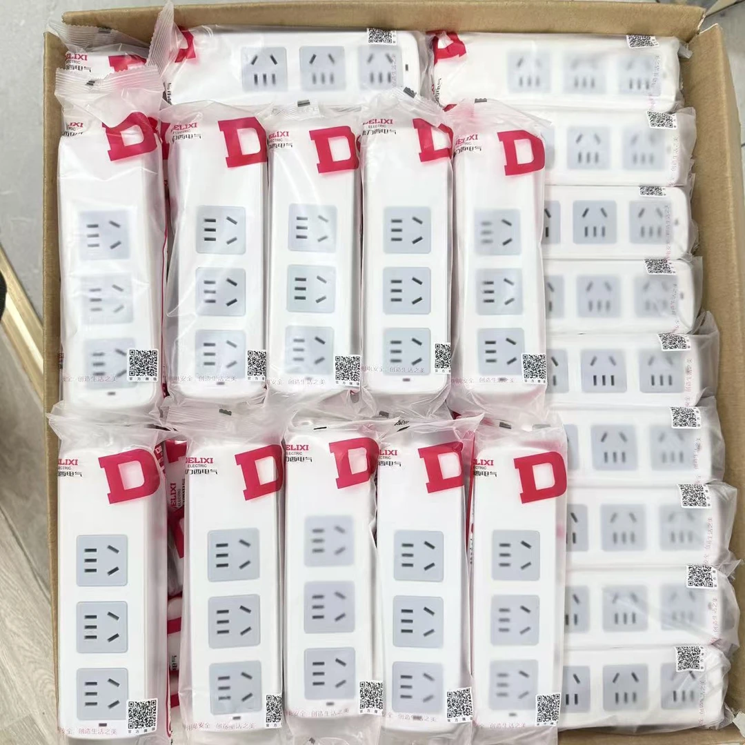 多功能智能接线板三位五孔插座板