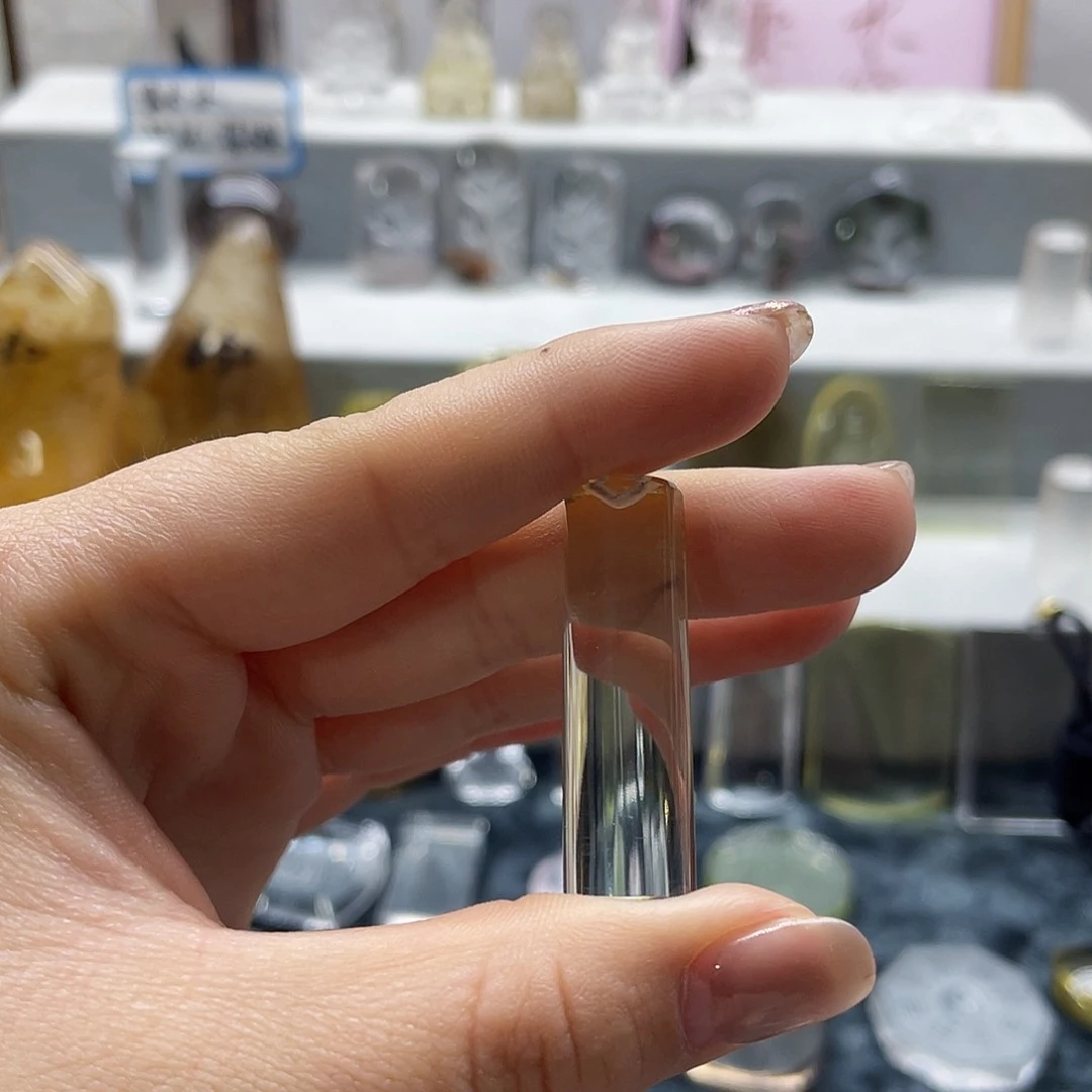 水晶颈饰未镶嵌哈**兔水晶