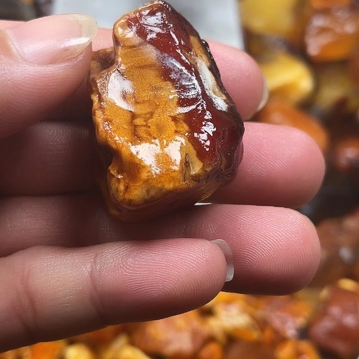 定制琥珀蜜蜡琥珀