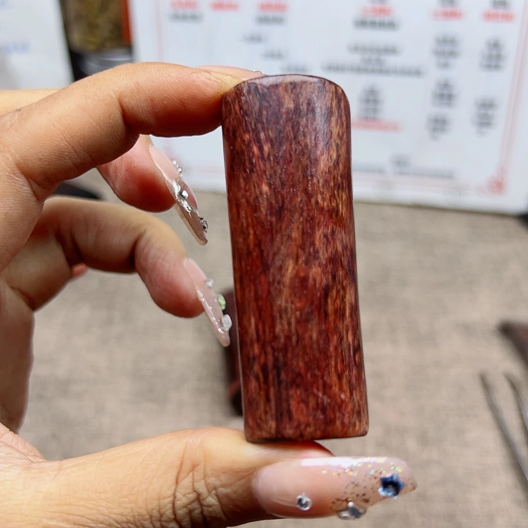 木海南红降实心手把件45