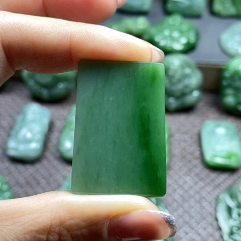 【闪购商品】颈饰未镶嵌和田玉