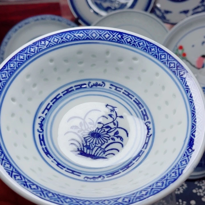 青花玲珑6寸面碗荷叶边兰花