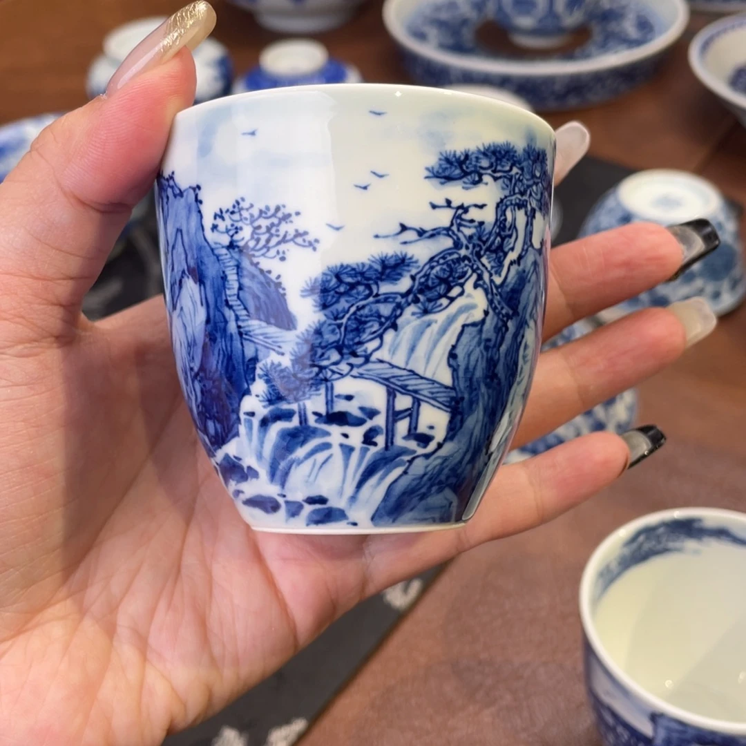 阿***南山水手工手绘………………………