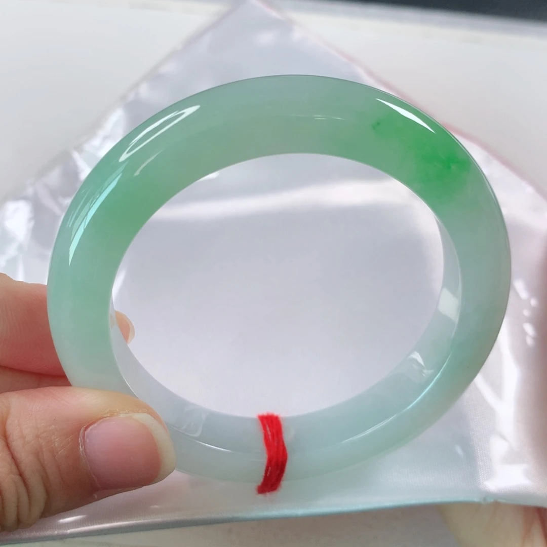 未镶嵌手镯翡翠泥鳅背阳绿225