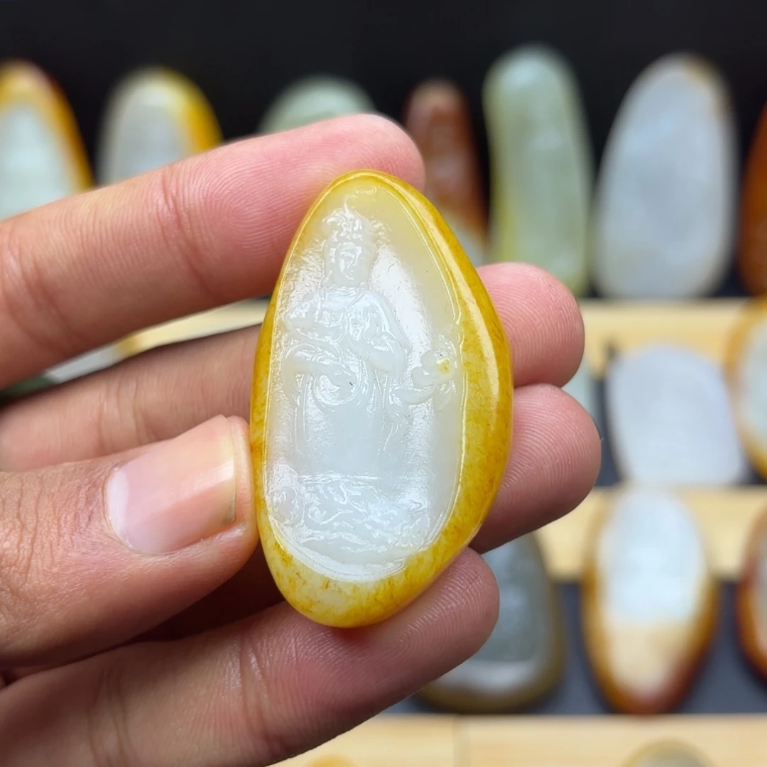 和田玉未镶嵌颈饰