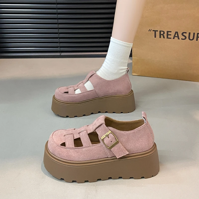 小众镂空罗马凉鞋女2025夏季新款松糕厚底包头猪笼鞋英伦风勃肯鞋