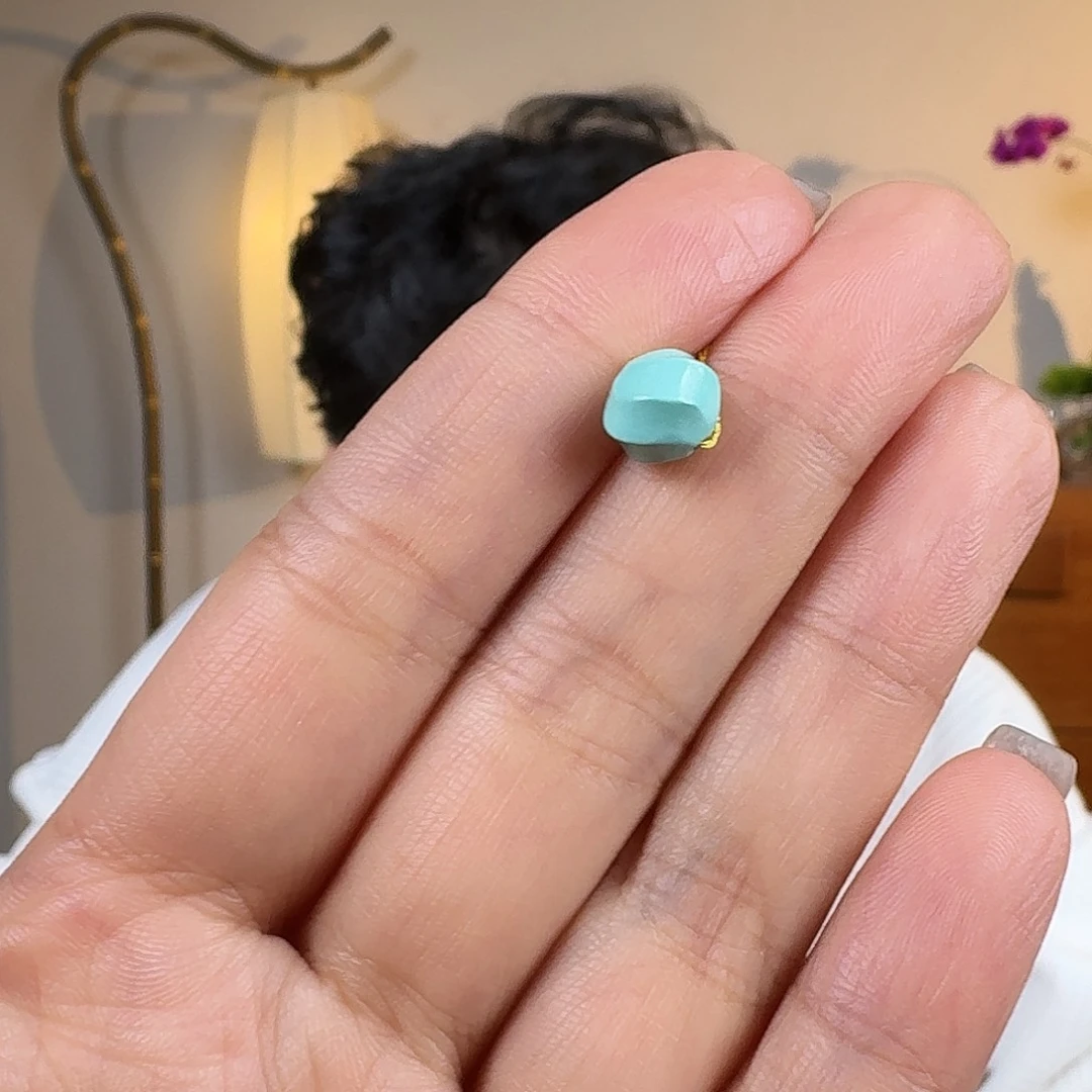 绿松石未镶嵌挂件