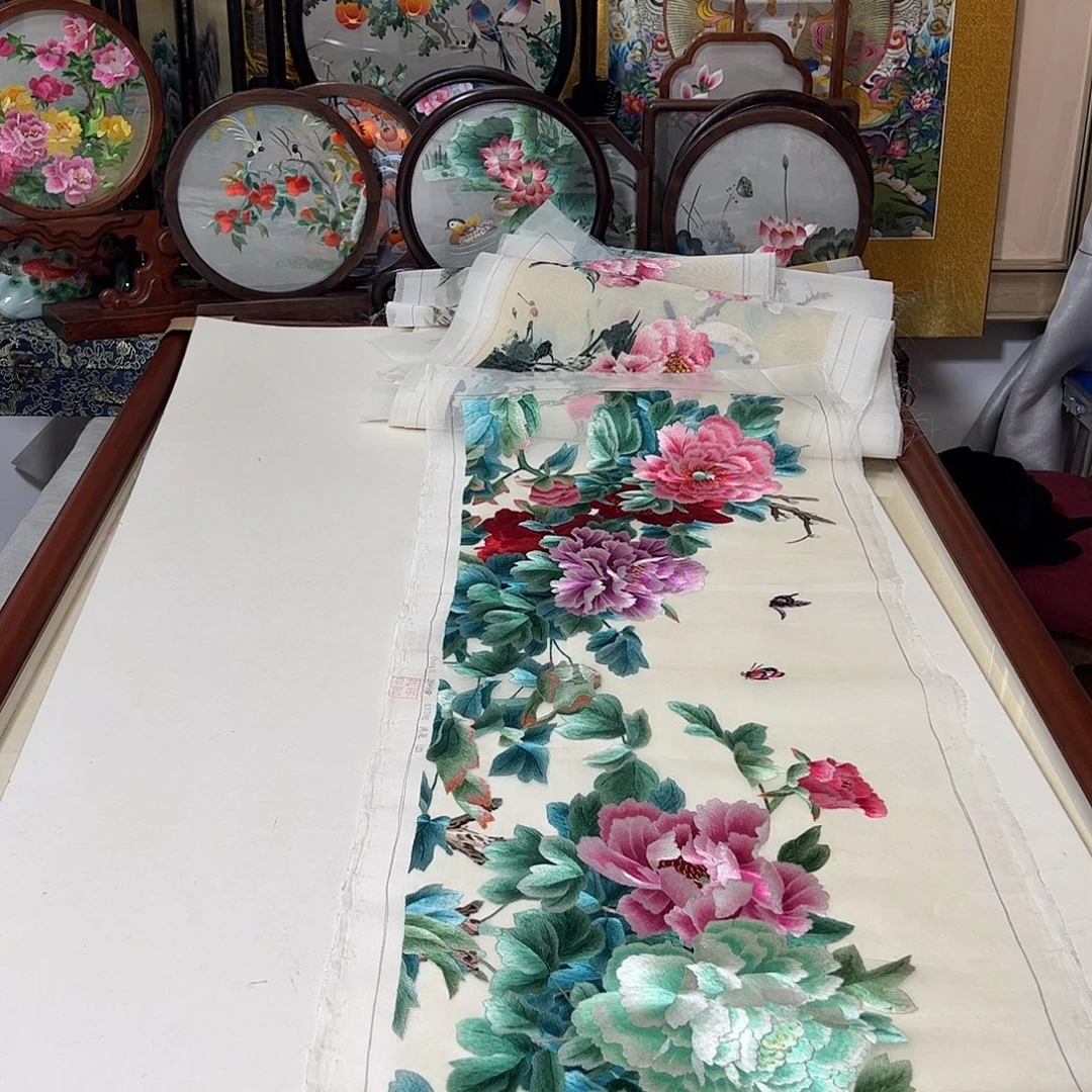 用***8刺绣纯手工刺绣画