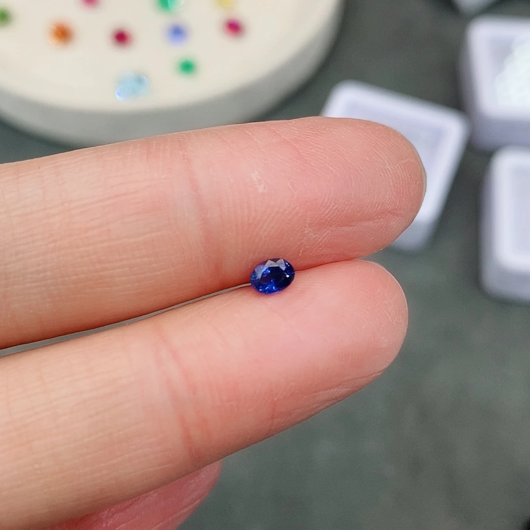 蓝宝石裸石3*4mm福利