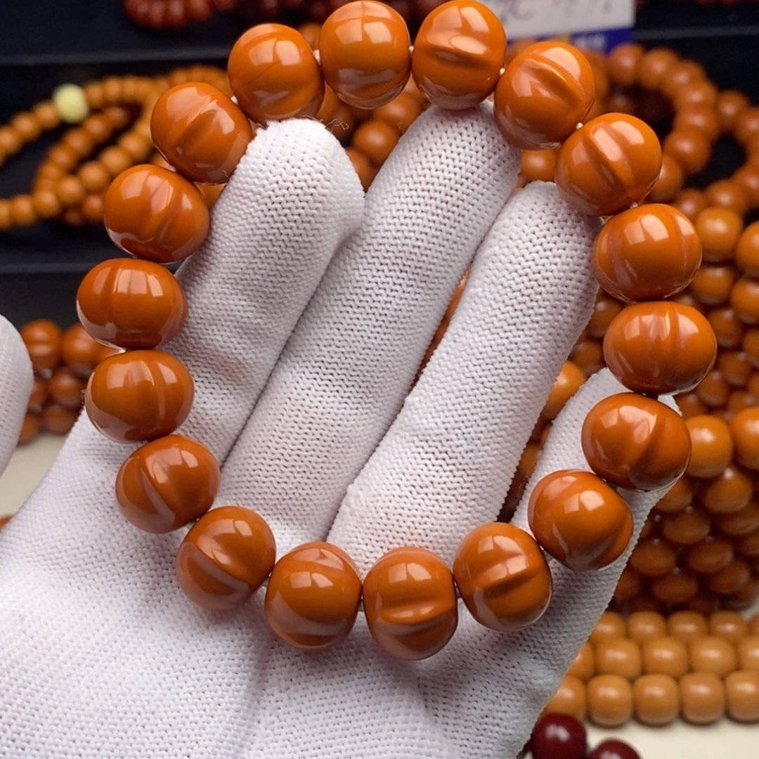 我***嗨手串猴头核桃聚宝盆鲨鱼鳍