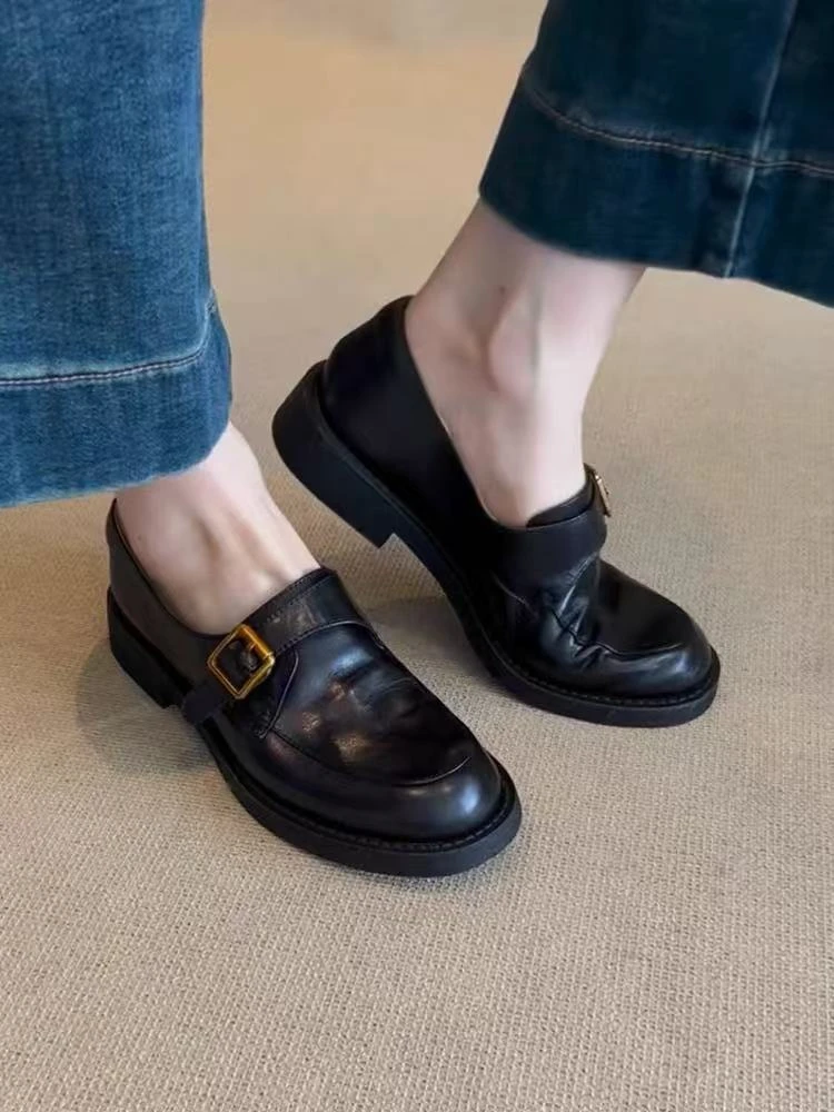 2025年秋新款皮带扣乐福鞋英伦风黑色复古圆头金属扣粗跟法式单鞋