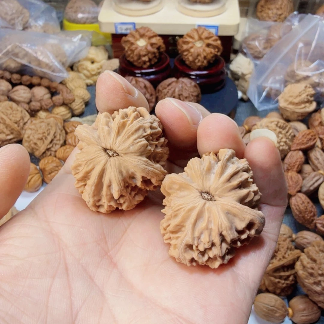 文玩核桃把件呓*者三羊谷38