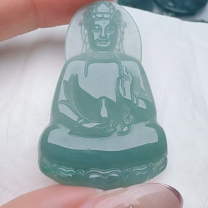 翡翠未镶嵌颈饰天然的A货翡翠多样性发其一