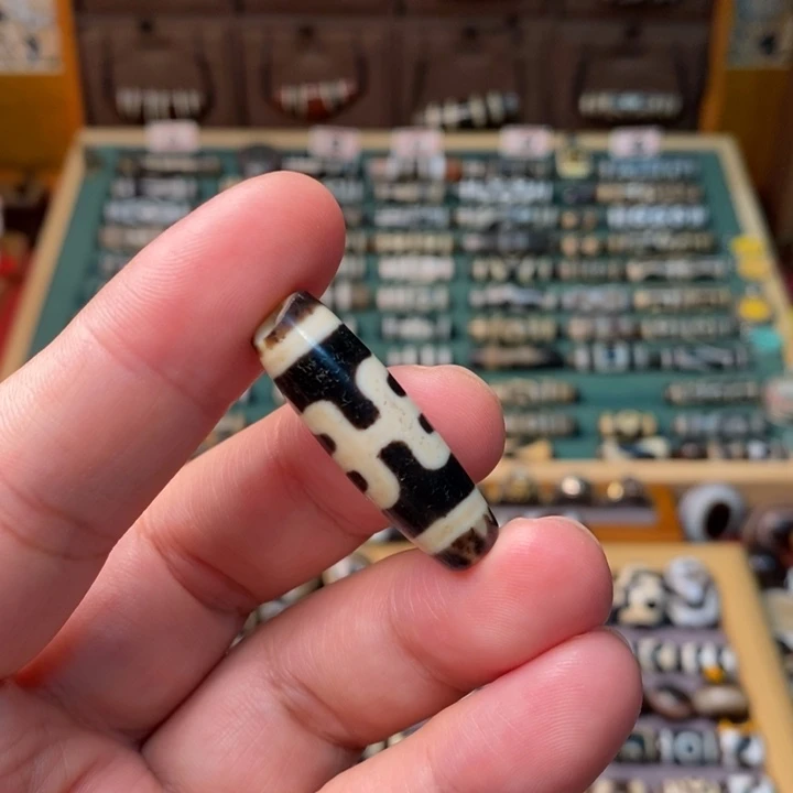未镶嵌玛瑙/玉髓珠宝半成品?**?