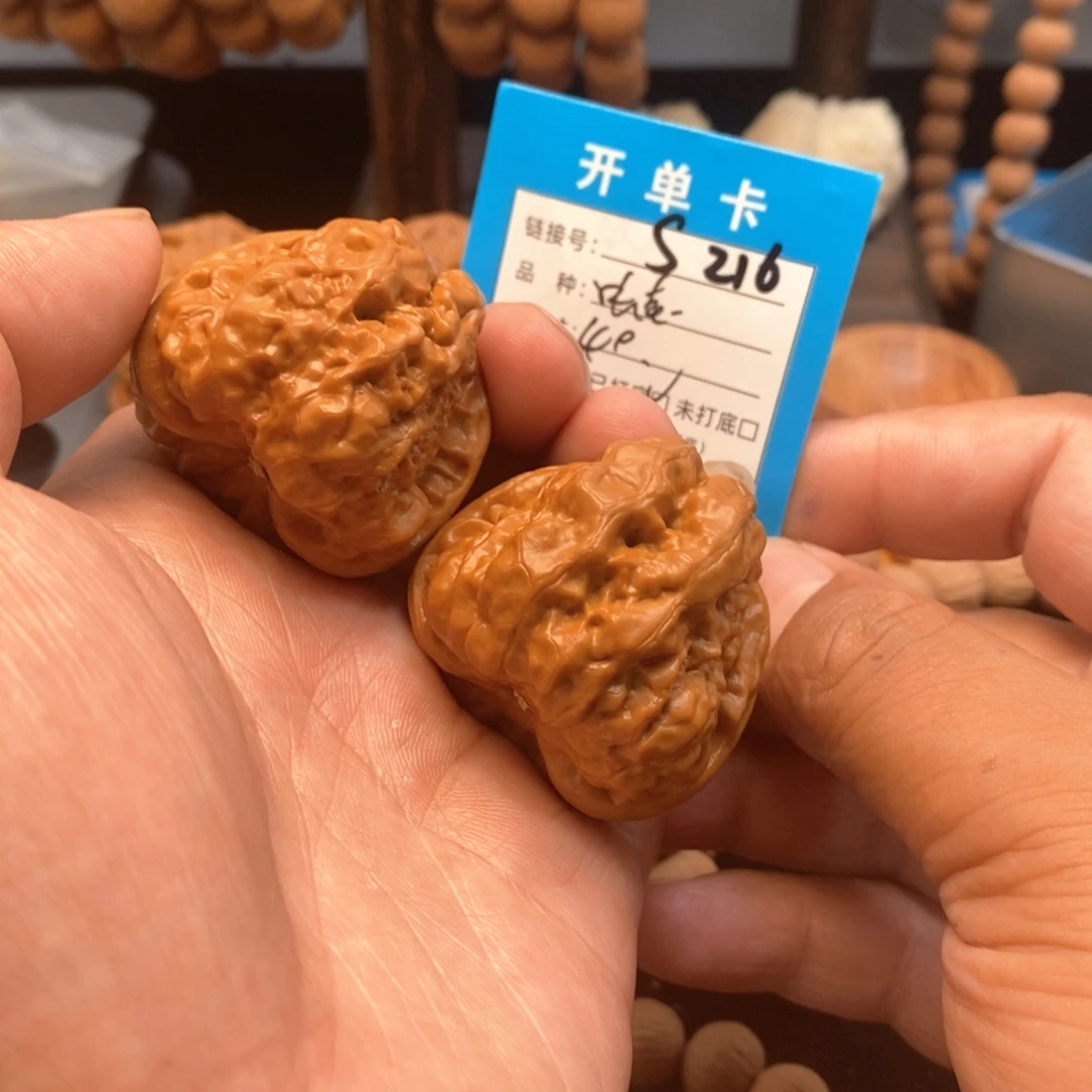 吊坠桃核文玩核桃