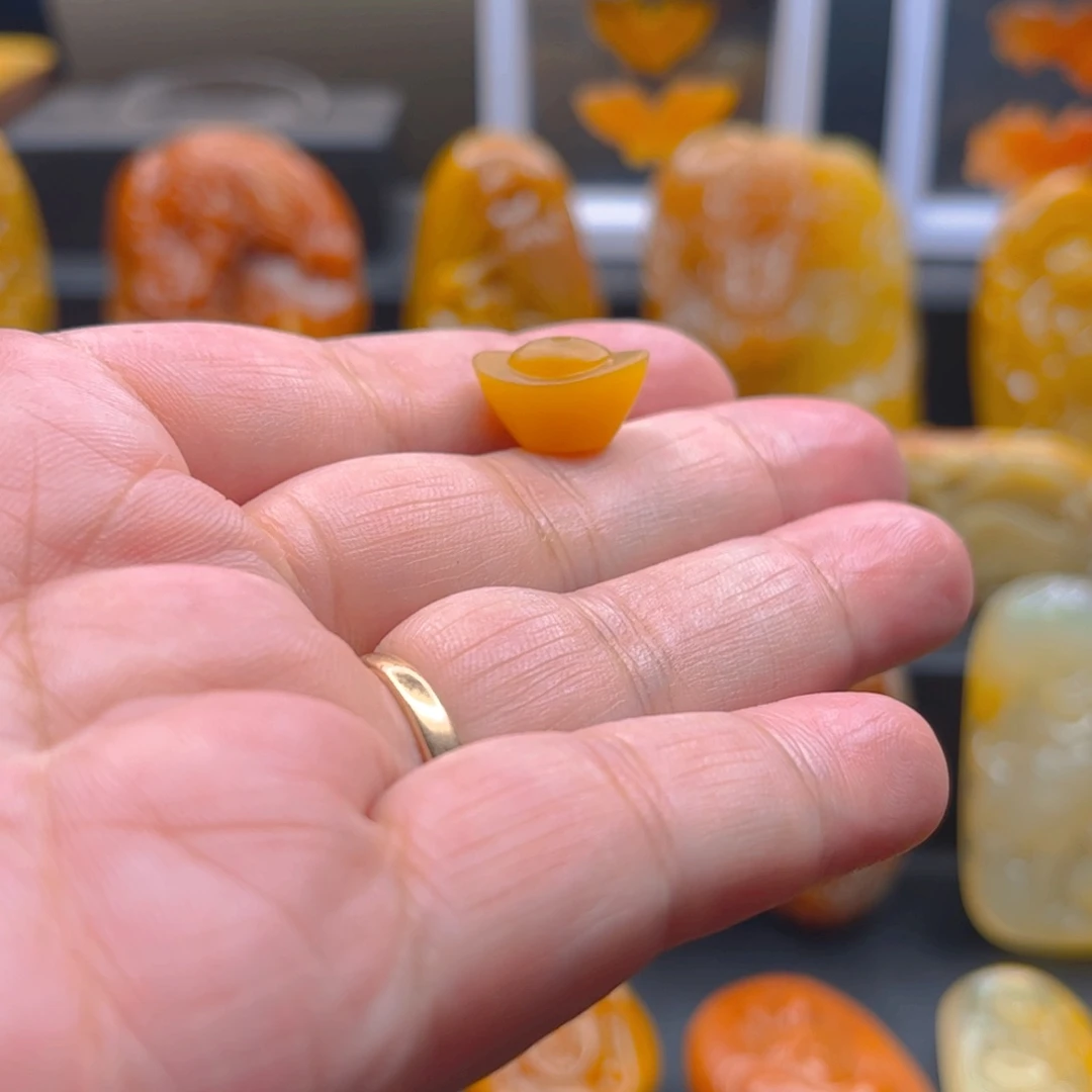 美***光石英岩玉未镶嵌颈饰