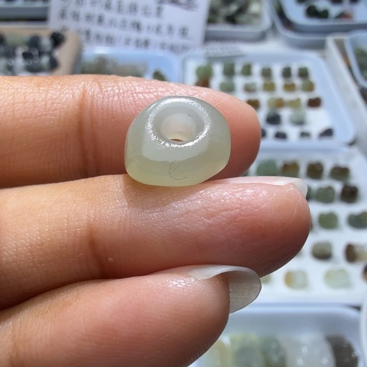 和田玉未镶嵌珠宝奇石