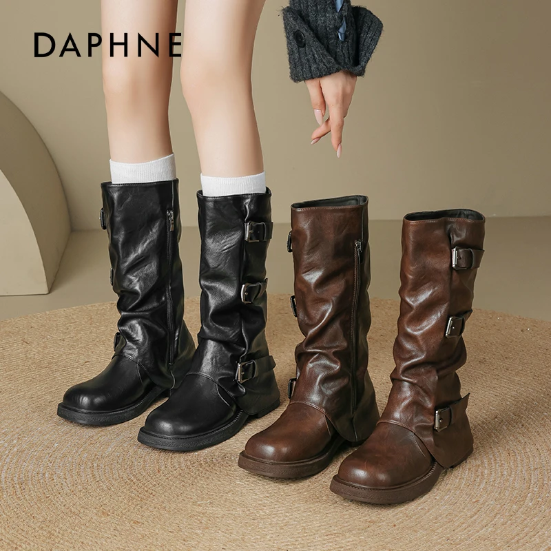 达芙妮棕色长筒靴女2025新款春秋美拉德堆堆靴琥珀流光高筒骑士靴