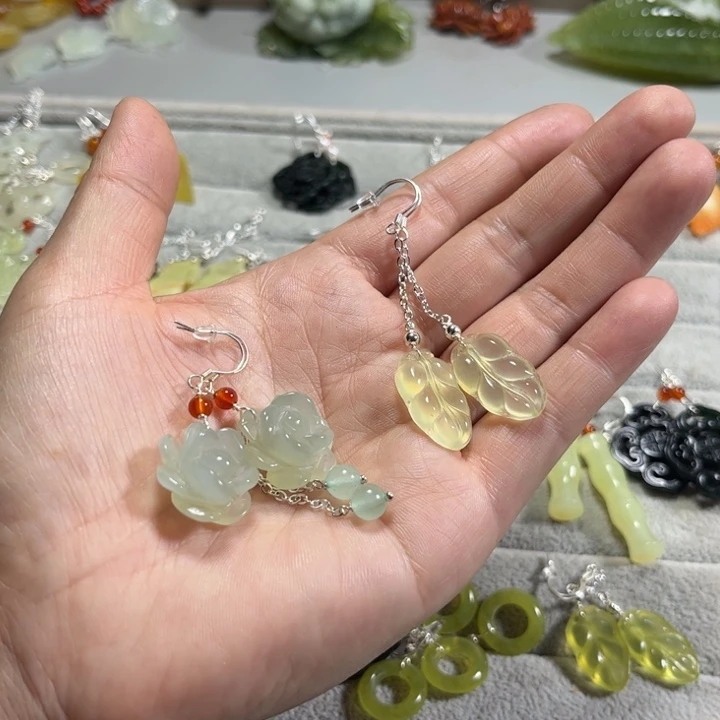 蛇纹石玉耳饰未镶嵌+*?