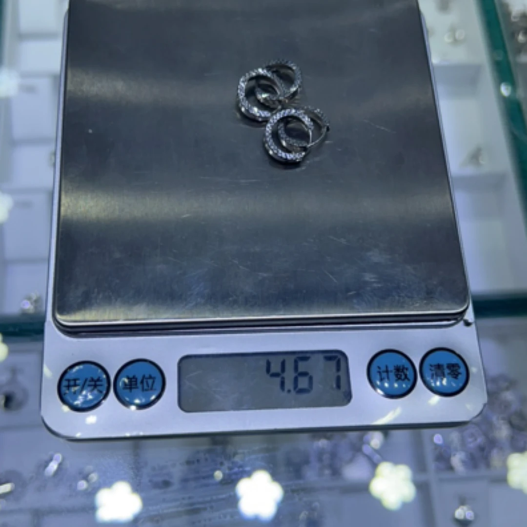 【中国珠宝】PT950 铂金耳钉