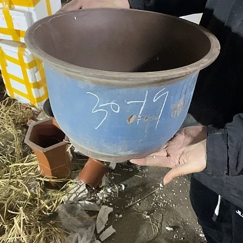 紫砂中国宜兴紫砂花盆，