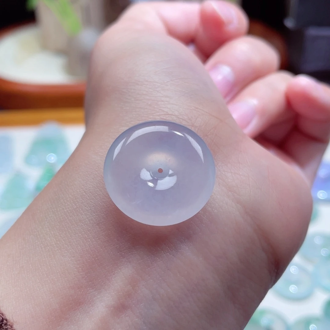 翡翠颈饰未镶嵌扣子