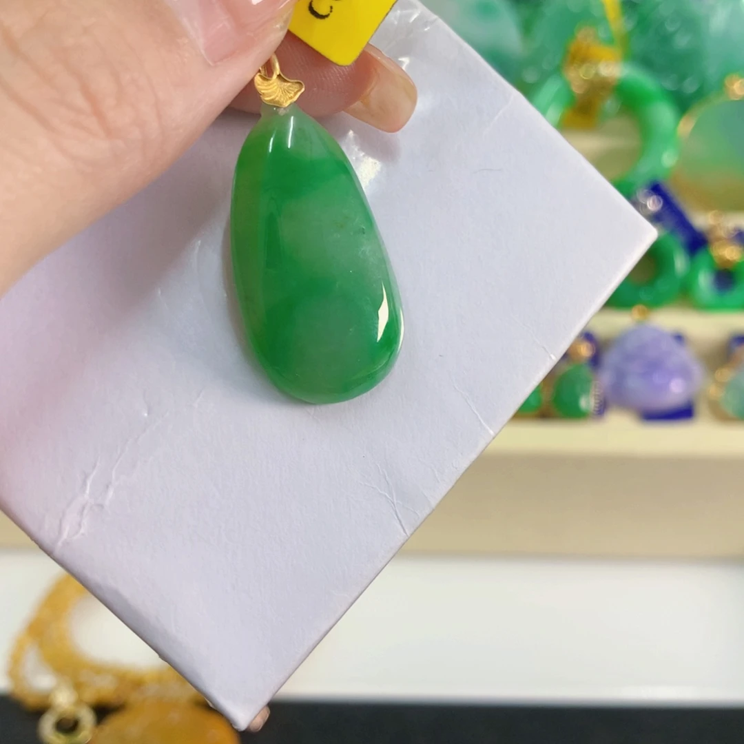 吊坠(不含链)18K金镶嵌翡翠