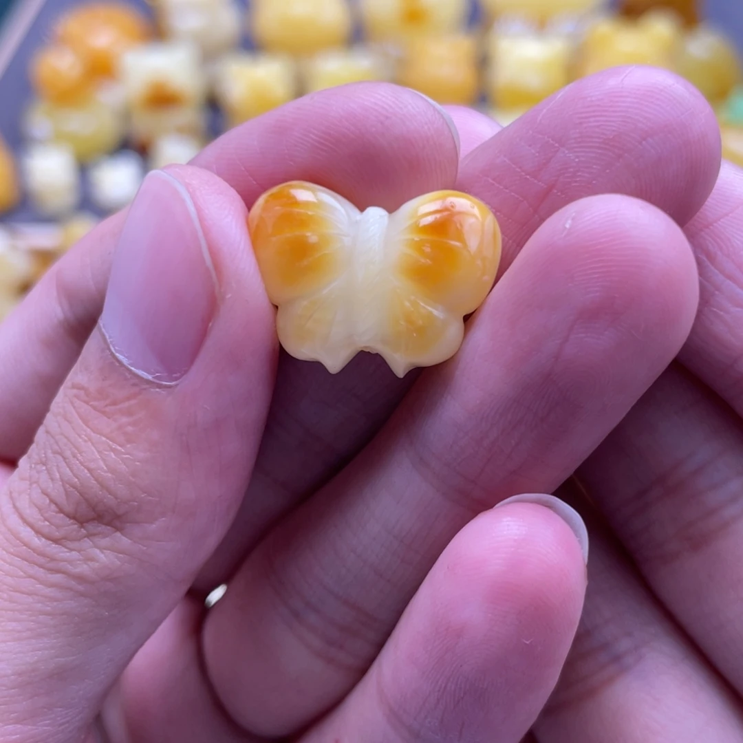 琥珀未镶嵌裸石蜜蜡