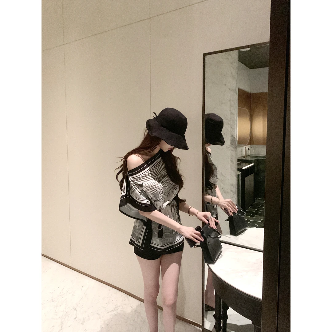 老钱风复古印花斜肩短袖衬衫上衣女装夏季修身收腰缎面衬衣设计感