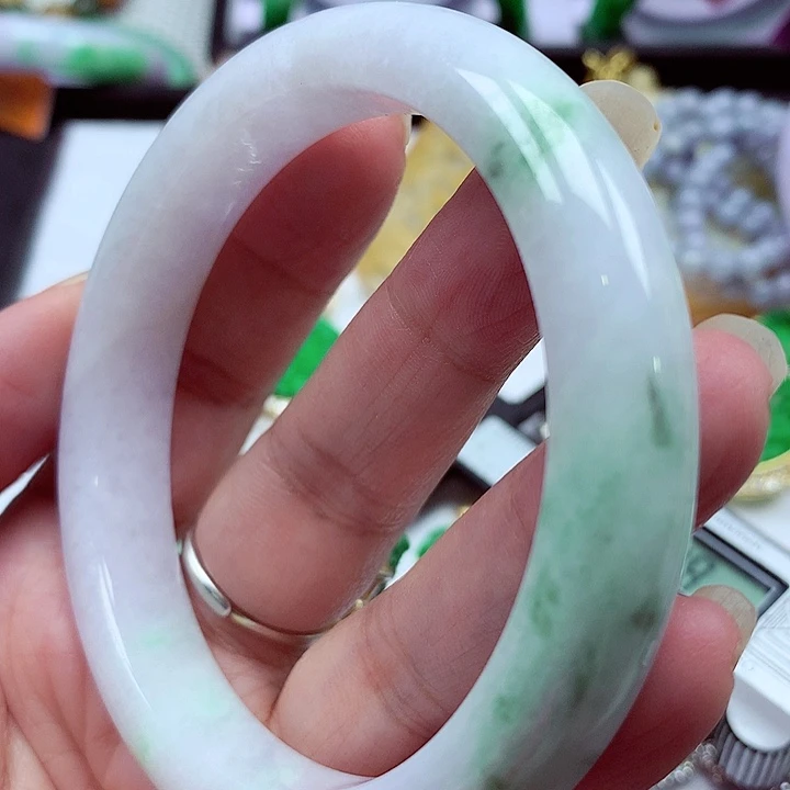 翡翠未镶嵌手镯翡翠