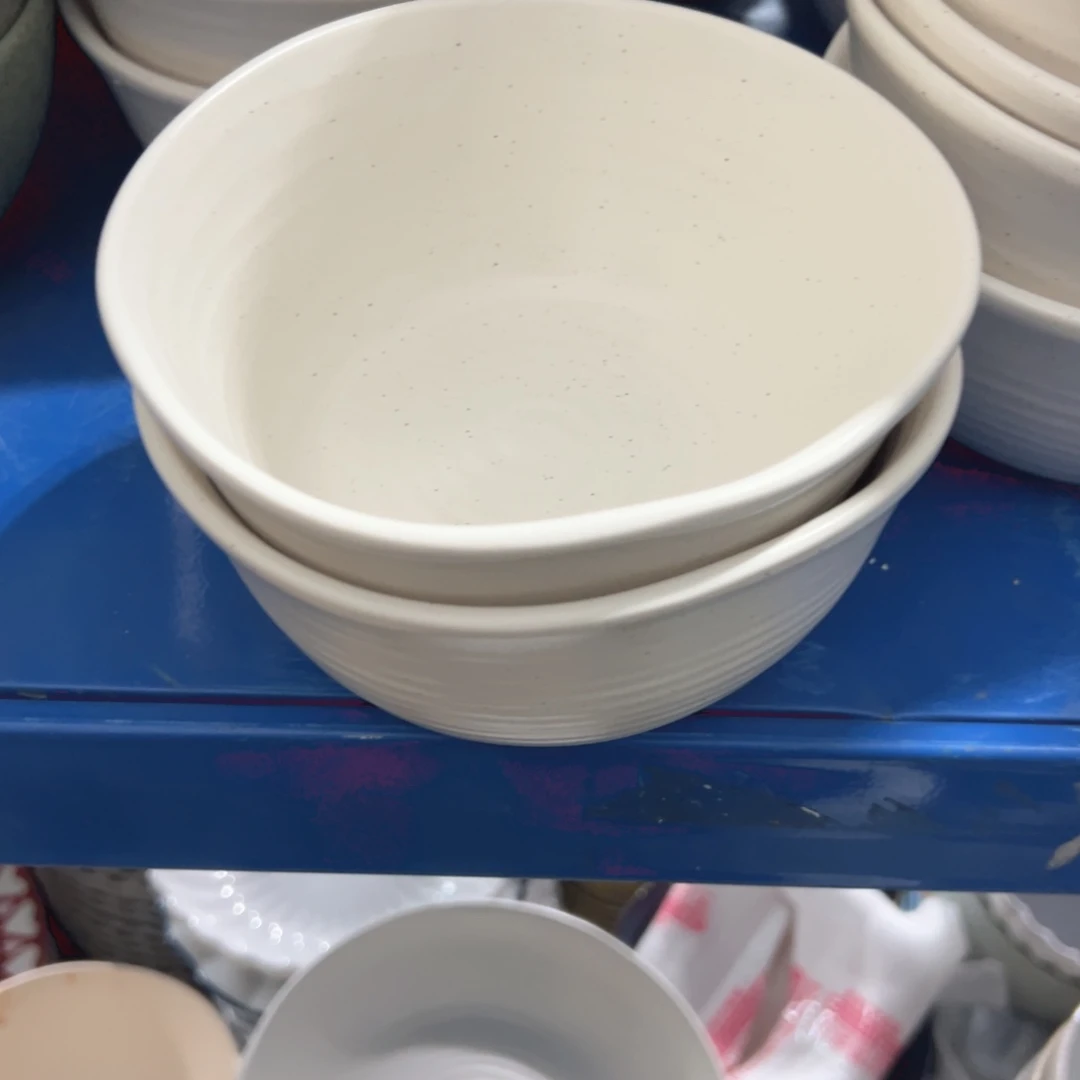 瓷人*奶白色螺纹6寸面碗微瑕