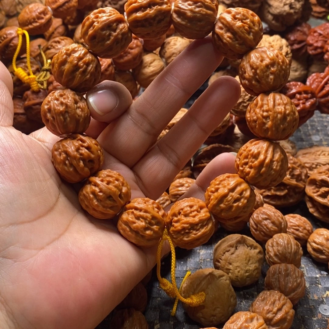 文玩核桃吊坠京八棱