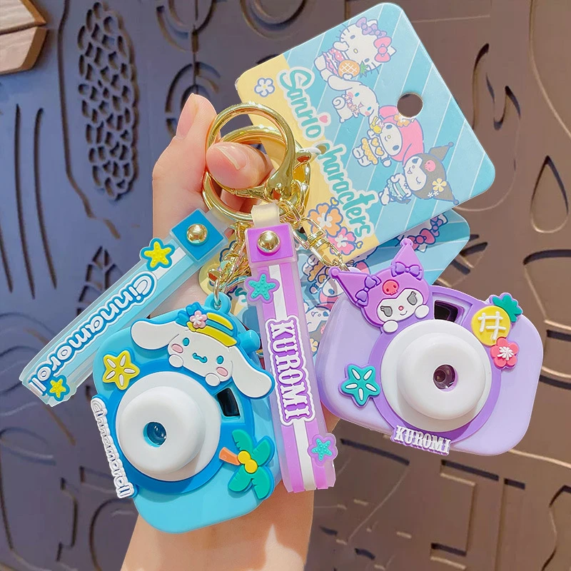 新款正版三丽鸥投影相机钥匙扣可爱卡通情侣书包挂件车钥匙链礼品
