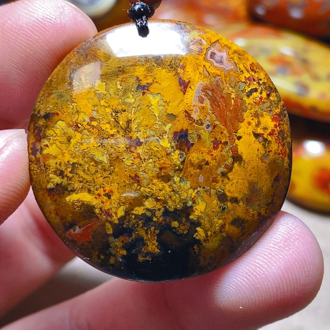 未镶嵌颈饰玛瑙/玉髓喜*