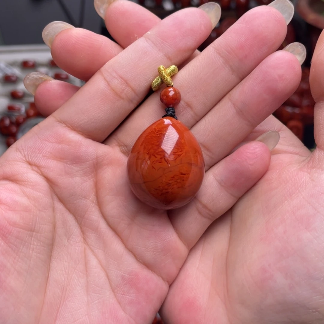 【闪购商品】南红玛瑙火焰纹水滴吊坠未镶嵌
