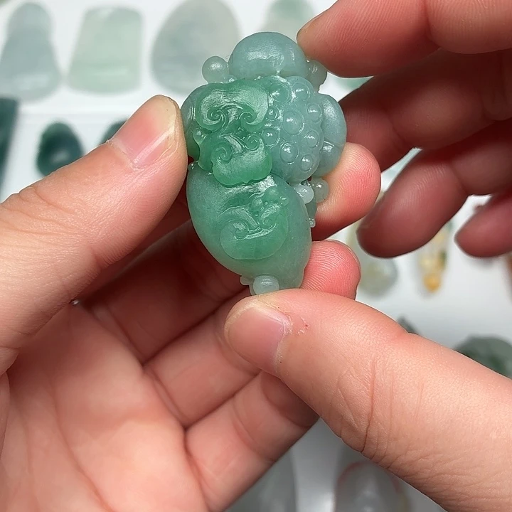 定制翡翠未镶嵌莲花