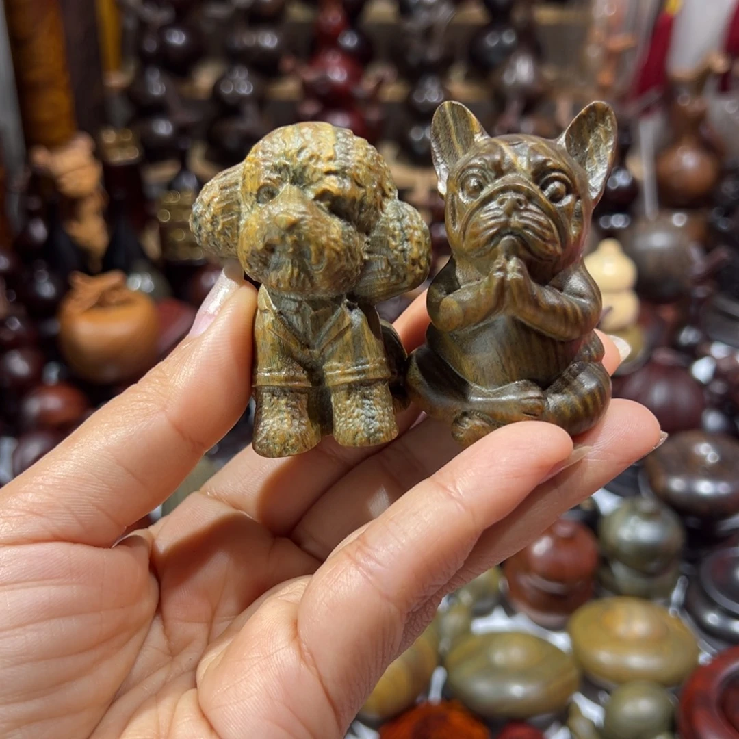 维腊木（绿檀）绿檀绿檀绿檀狗狗两个