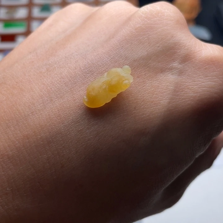 定制翡翠未镶嵌天然翡翠A货金鱼