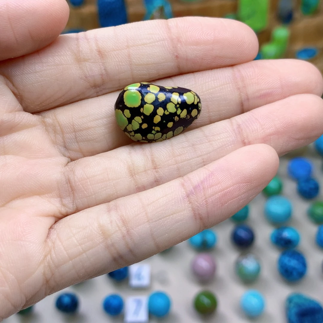 绿松石未镶嵌三彩随行