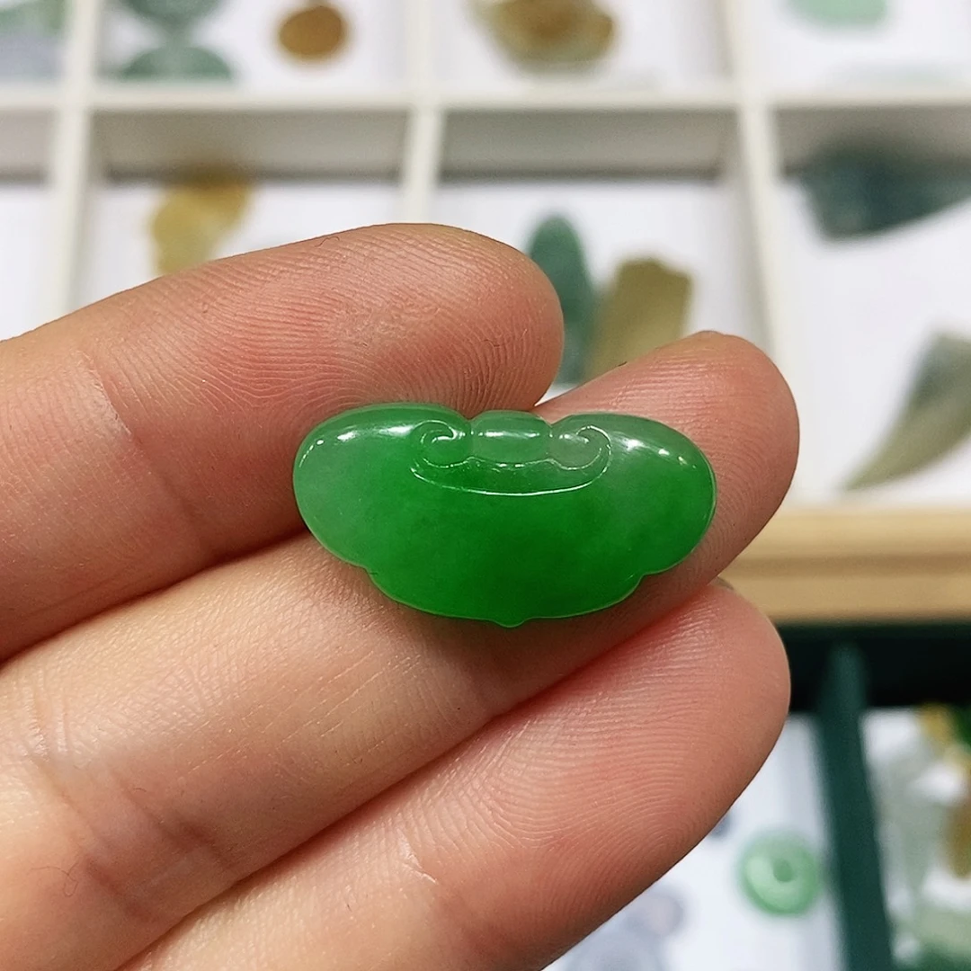 定制翡翠未镶嵌翡翠吊坠