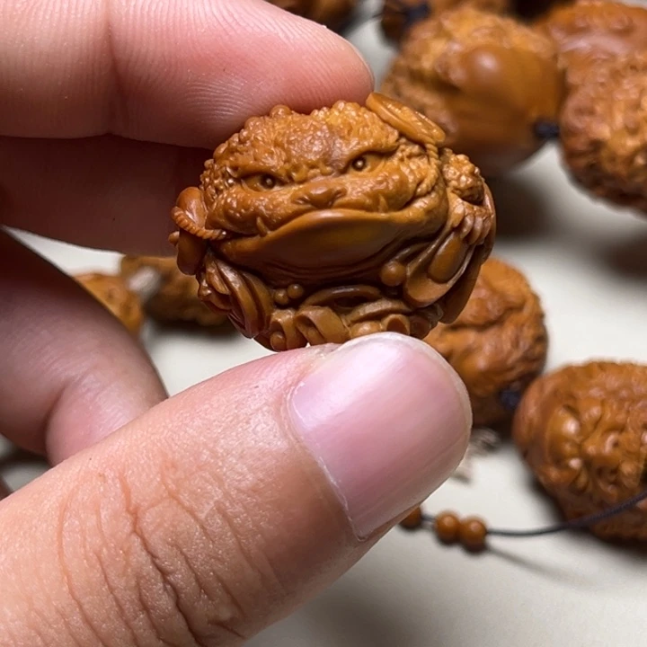 ✪***✪手串橄榄核三足金蟾