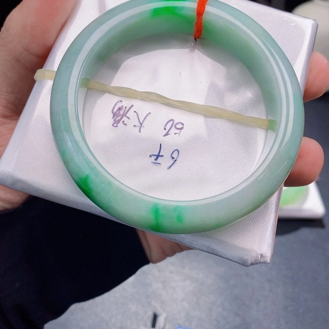 翡翠手镯未镶嵌55