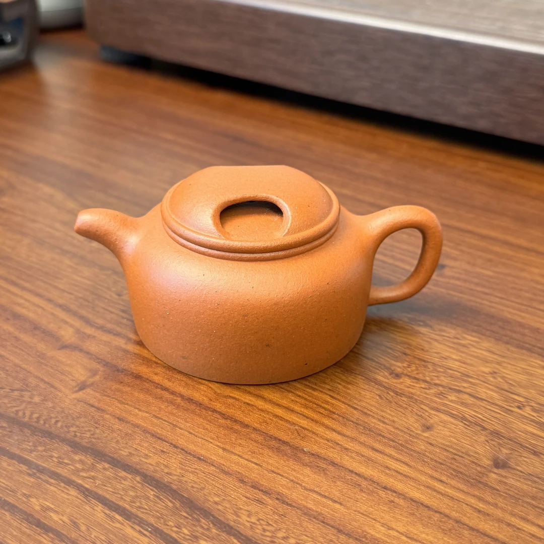 牛盖 小红泥 130cc 宜兴紫砂壶