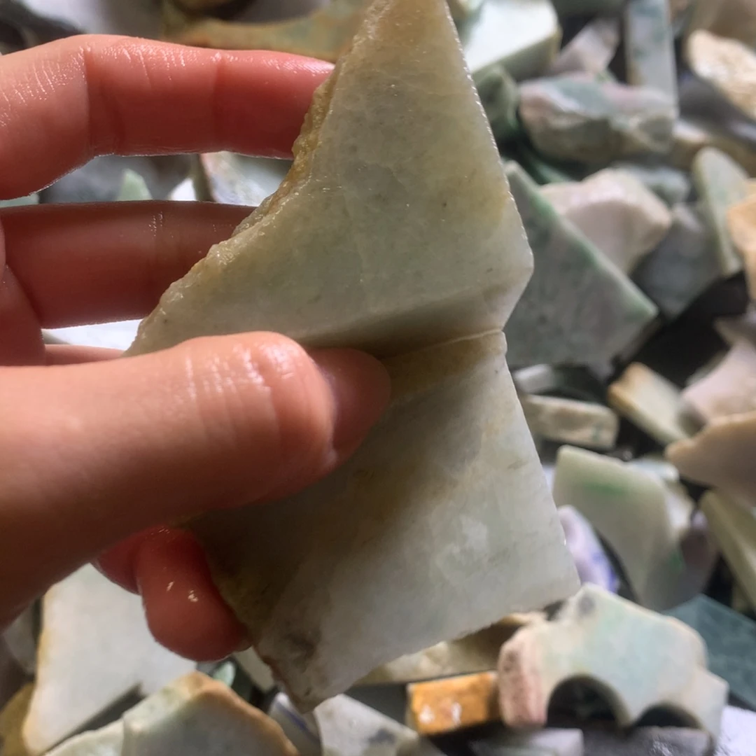 翡翠颈饰未镶嵌缅甸翡翠