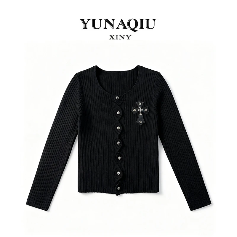 YUNAQIU-白色十字架针织长袖女法式开衫圆领显瘦气质上衣女-7846