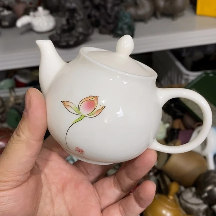 陶瓷艺术品及陶瓷壶