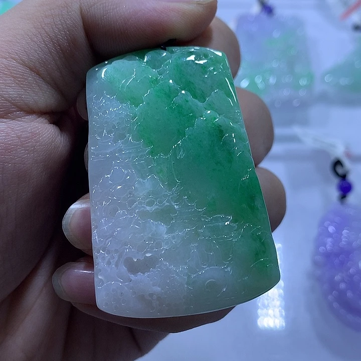 翡翠未镶嵌颈饰天然翡翠A货吊坠