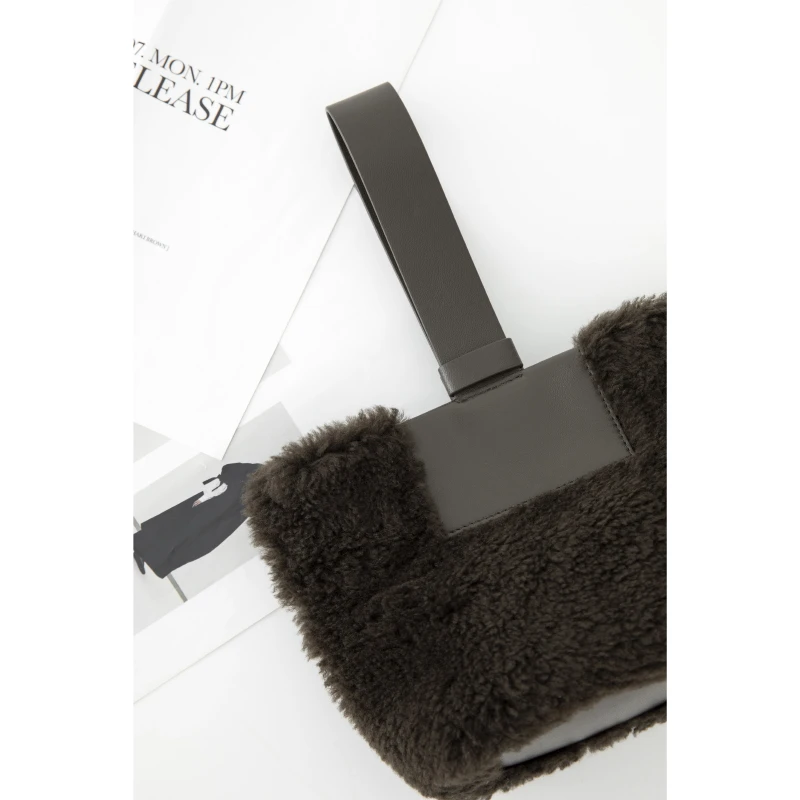 BAYBERY老贝毛毛包*咖色时尚百搭拼接25冬手提包9DD5H2643-9/10